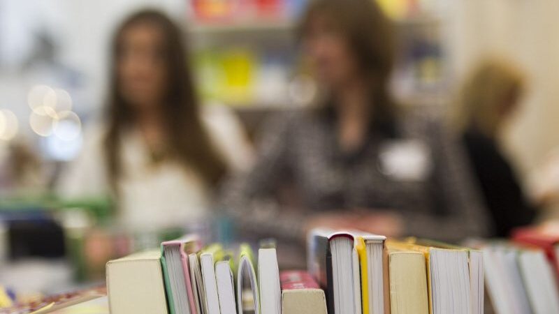 Vilniaus knygų mugė pakvies į atvirą antikvarinių knygų aukcioną