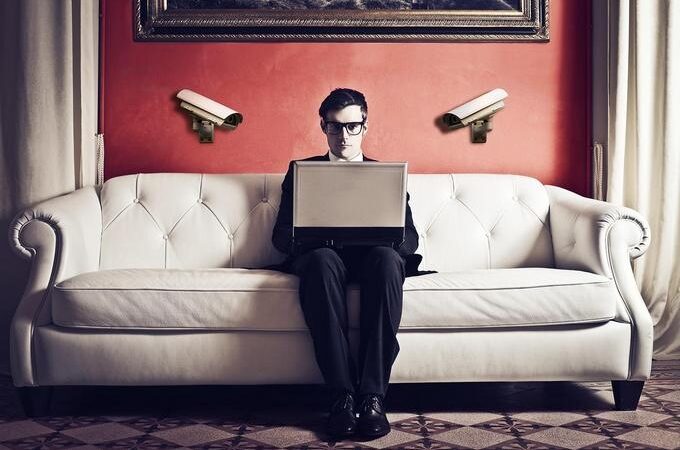 Kiek „Google“ ir „Facebook“ uždirba iš mūsų privačių duomenų?