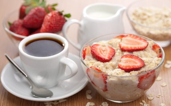 Savaitgalio receptas. Avižinių dribsnių košė skubantiems