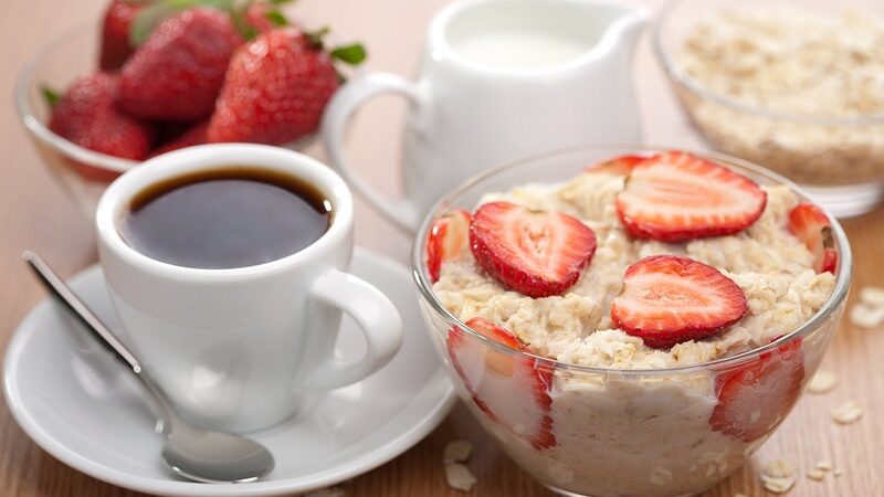 Savaitgalio receptas. Avižinių dribsnių košė skubantiems