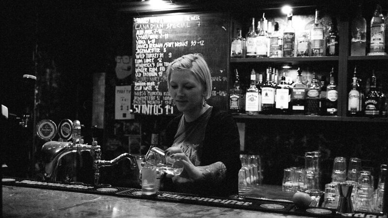 „Penktadienio DJ“:  atlaisvinkite kaklaraiščius, groja Daina Dubauskaitė