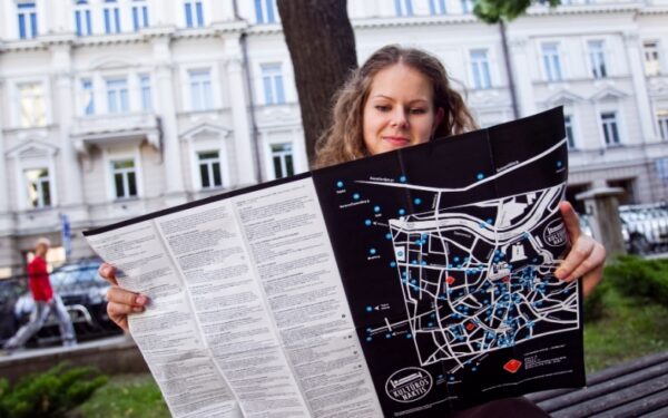 Iki nakties, kai tamsoje pamatysi daugiau, liko vienas mėnuo