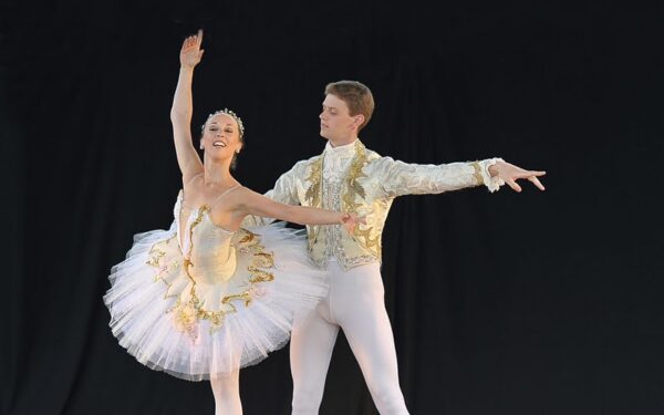 Baleto šokėjas E. Bielinis apie savo profesijos kolegas – vyrus (Interviu, Foto)