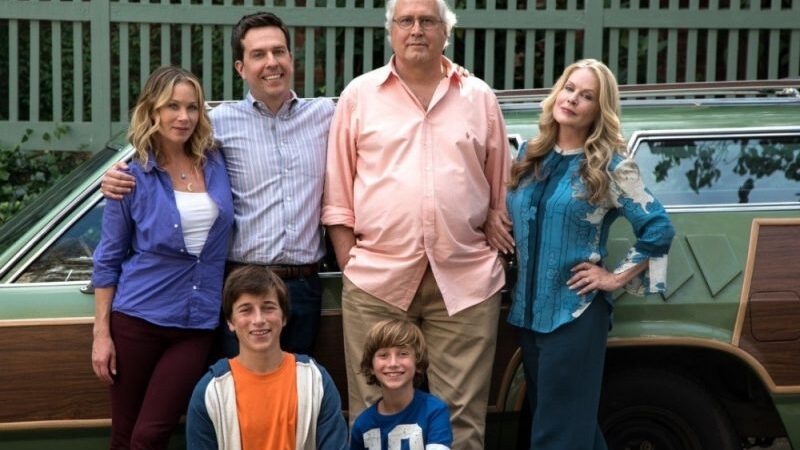 Sutuoktiniais tapę Edas Helmsas ir Christina Applegate filme „Kvaišų atostogos“ leisis į nepamirštamą kelionę