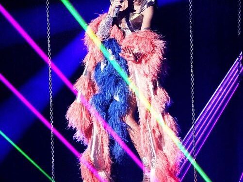 Kylie Minogue išleidžia singlą „Better Than Today“ (Video-)