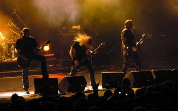 „Velnio akmenyje“ pasirodys originalieji švedai „Lake of Tears“