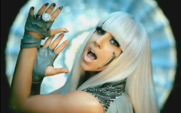Lady Gaga atvyksta į Vilnių
