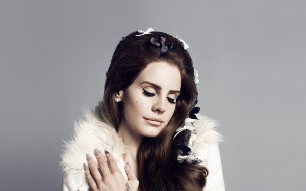 Lana, kodėl dainuoji ne mums, o H&M’ui?