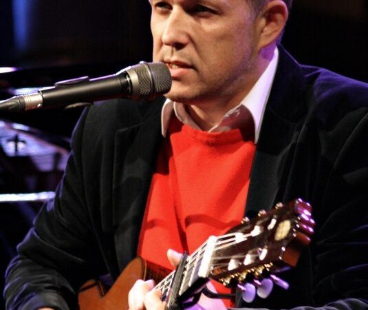 Vytautas V. Landsbergis: „Mano dainos skirtos klausytojams nuo 1 iki 101 metų, tik vyresniems jau nepatartina“ (interviu)