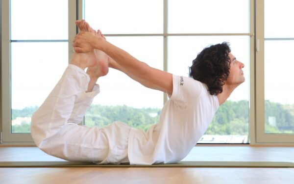 Jogos asanos ir jų įtaka mums (Foto)