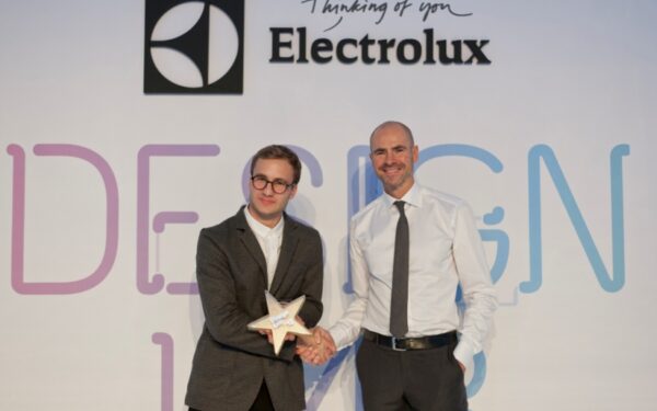 „Electrolux Design Lab 2012“ laimėjo sklandantis oro valytuvas (+ paaiškėjo skrudintuvo laimėtojas)