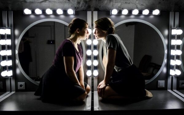 Lindyhopas žengia į šiuolaikinio šokio sceną