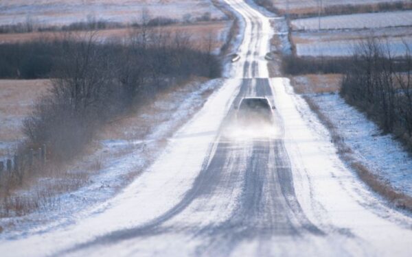 Vairuotojus vėl klupdo ledas