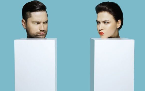 Muzikiniuose pusryčiuose – į dainas lietuvių kalba atsigrežę „Leon Somov & Jazzu“