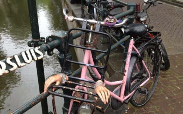 Nuodėmių miestas Niekados šalyje (foto)