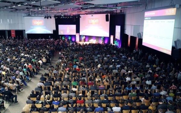 LOGIN 2014: mitas, kad vietinėms IT įmonėms sunkiau konkuruoti prieš „gigantus“