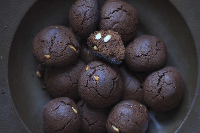 Sekmadienio receptas - šokoladiniai sausainiai su žemės riešutų sviestu