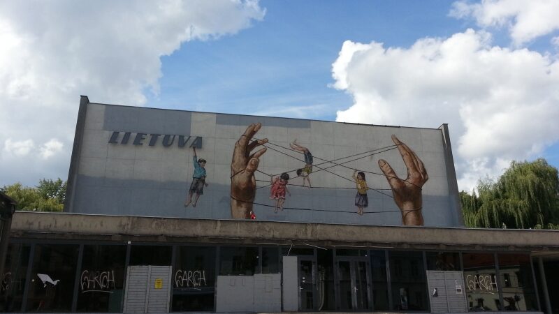 Pirmasis Vilniaus gatvės meno festivalio kūrinys jau puošia „Lietuvą“ (foto)