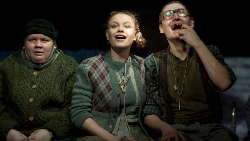 Prestižinę „Auksinę kaukę“ pelnęs spektaklis į Vilnių atveš airiškos dvasios