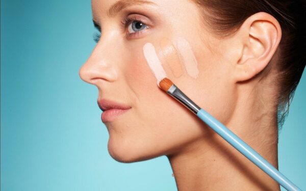 Šviežiausios pavasario/vasaros makiažo tendencijos (grožio eksperto apžvalga)