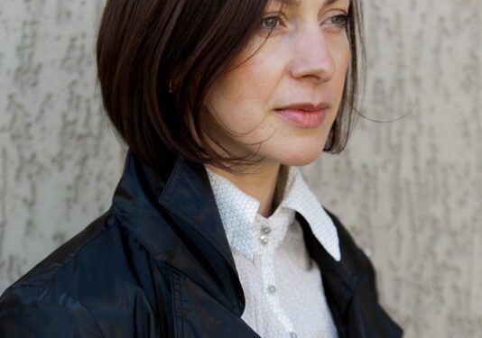 Ieškoma aktorės Neringos Varnelytės antrininkė