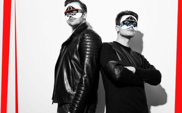 Veidus slepiantis duetas „Maio&Darrel Story“ pristato debiutinę dainą „Ar atsimeni“