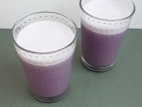 Aguonpienis su mėlynėmis