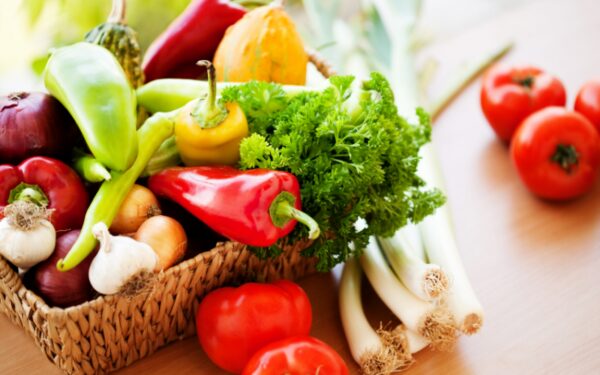 Ką valgyti, kad būtume sveiki: svarbiausių maistinių medžiagų gidas