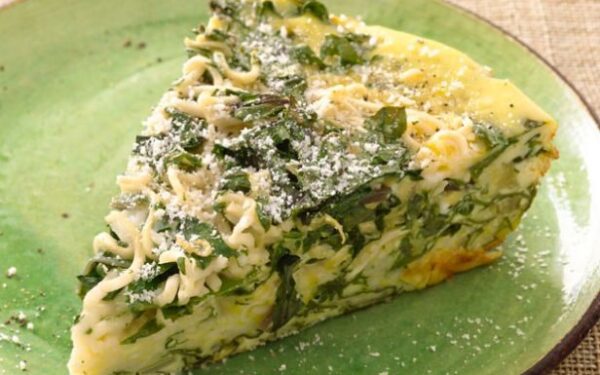 Greitai vakarienei makaronų pyragas su špinatais