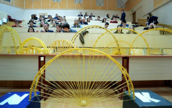 Statant makaronų tiltus – idėjos, kaip pagerinti realias konstrukcijas