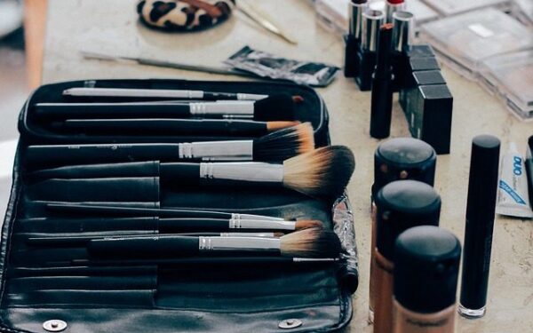 Top 3 makiažo klaidos, kurių geriau nekartoti