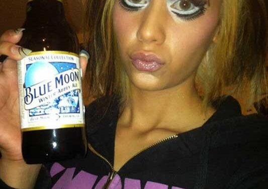 Nekartokite to namuose: juokingos bei kraupios makiažo klaidos (foto)