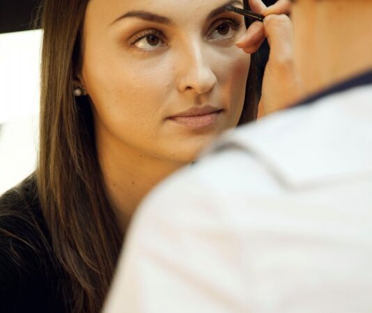 „Grožio infekcija“: Ateinančių sezonų makiažas – stipresnis ir ryškesnis (foto, video)