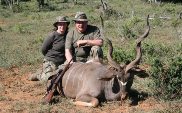 Į Afriką – sumedžioti dramblio