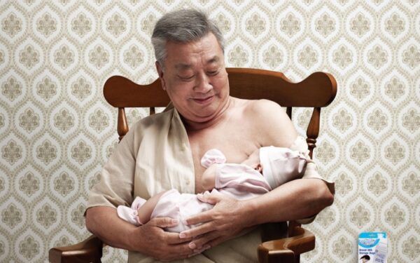 Vyrai irgi gali maitinti krūtimi