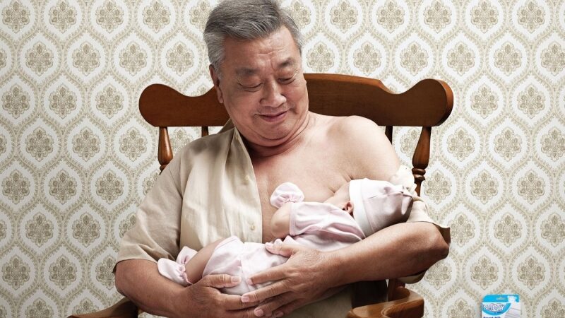 Vyrai irgi gali maitinti krūtimi