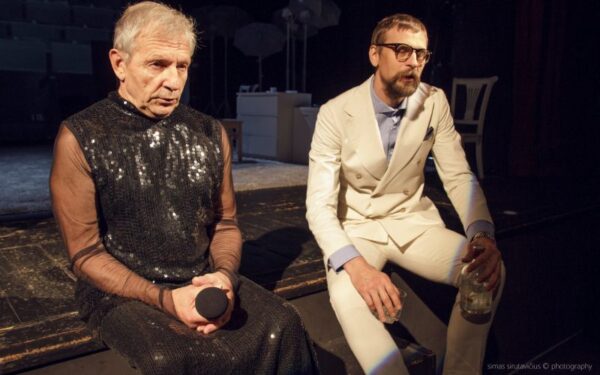 Jaunimo teatras kviečia į premjerą „Nykstančios rūšys“