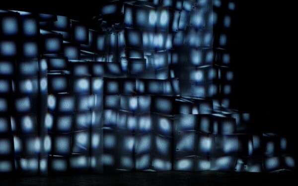 Festivalis „Insanitus“: eksponatus ne tik galima, bet ir reikia liesti (pirmos dienos apžvalga, foto, video)