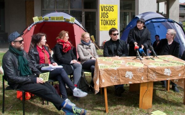 Šiuolaikiniame operos „Visos jos tokios“ pastatyme: prabanga, aukštoji mada ir į Lietuvą sugrįžę talentingi solistai (foto)