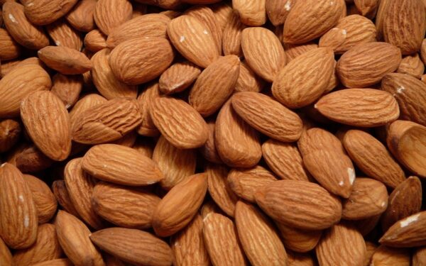 Migdolai – sveikatos ir elastingos odos šaltinis