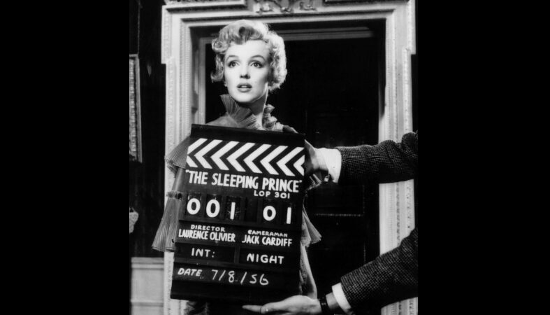 Knygų pusryčiuose – vyras, įsitaisęs Marilyn Monroe lovoje (Konkursas)