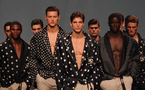 Karščiausi Milano vyrų mados savaitės modeliai (foto)