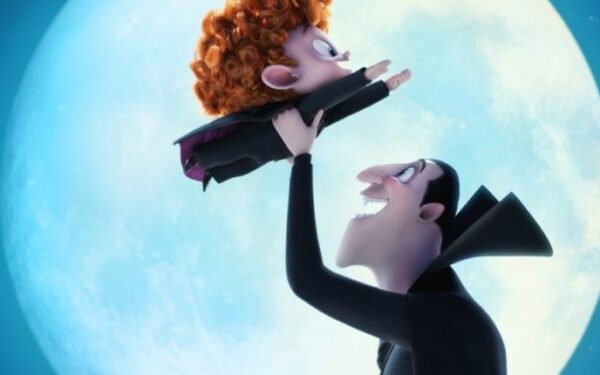 Animaciniame filme „Monstrų viešbutis 2“ – linksmiausios atostogos su Drakula ir jo anūku