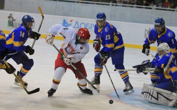 Lietuvos jaunių ledo ritulinkams – bronza