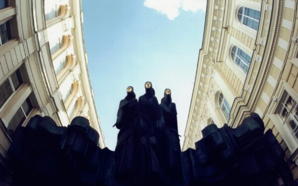 74-asis Lietuvos nacionalinio dramos teatro sezonas: tarp istorinės atminties ir kosmoso