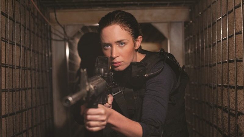 Trileryje „Sicario: Narkotikų karas“ Emily Blunt taps jauku nuožmiems svaigalų prekeiviams