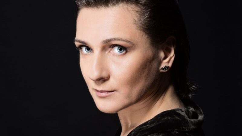 „Auksiniai Renginiai“ pristato – (Ne) Eilinė Diena Rojuje su Neda