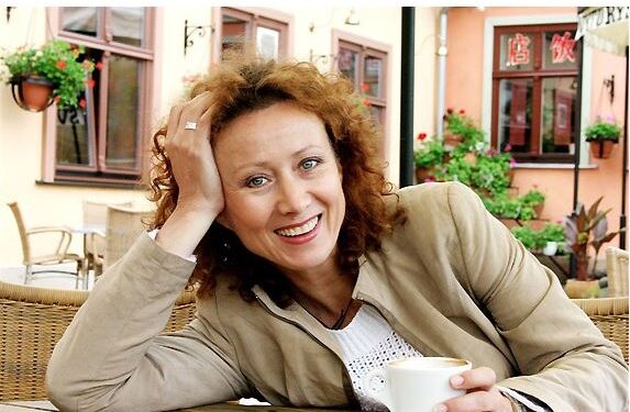 Lietuvos teatro sąjunga kviečia į susitikimą su aktore Nele Savičenko