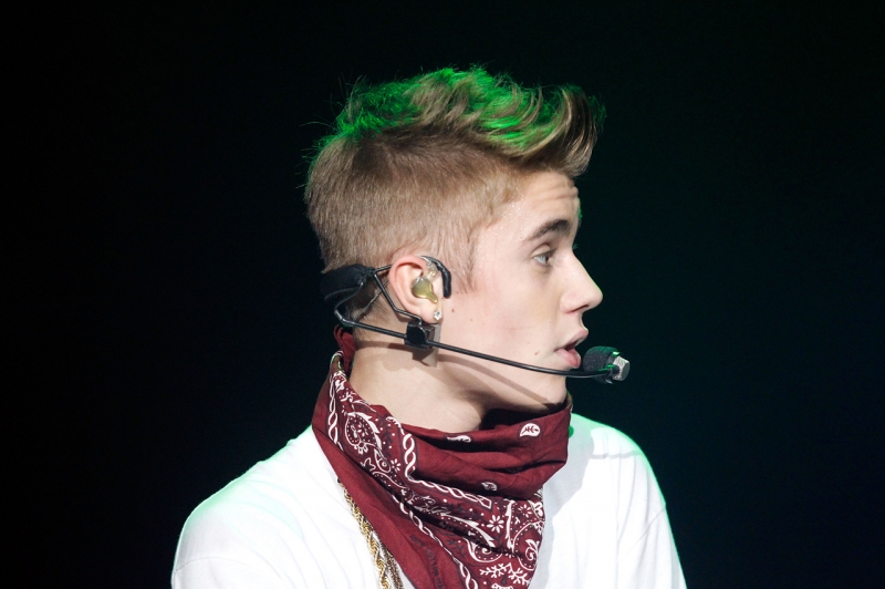 Kaip pozuoti su gerbėjomis: „atkalta“ J. Bieberio poza (foto)