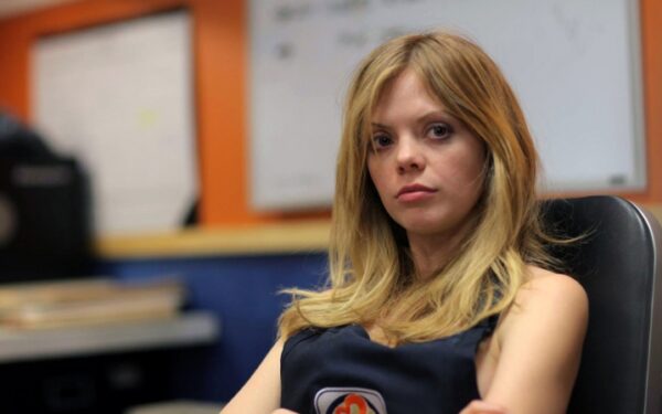 Kino pusryčiuose telefoninis sukčius ir jo aukos (video)